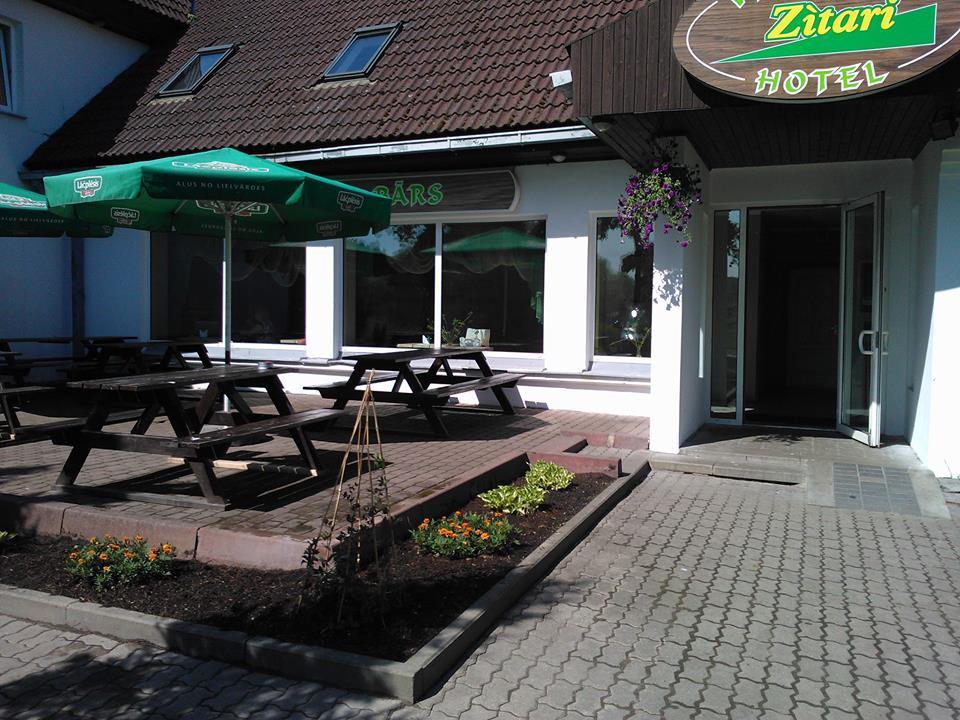 Zirini Hotell Kolka Exteriör bild